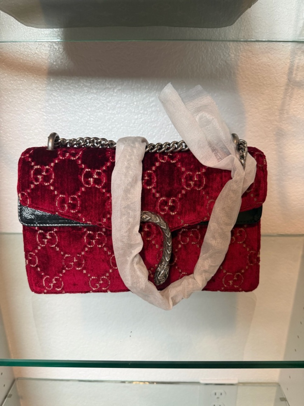 Gucci Red Velvet Dionysus - Picture 3 of 3